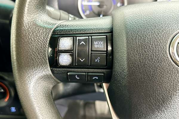 2019 Toyota HILUX SR (4x4) GUN126R MY19 4X4