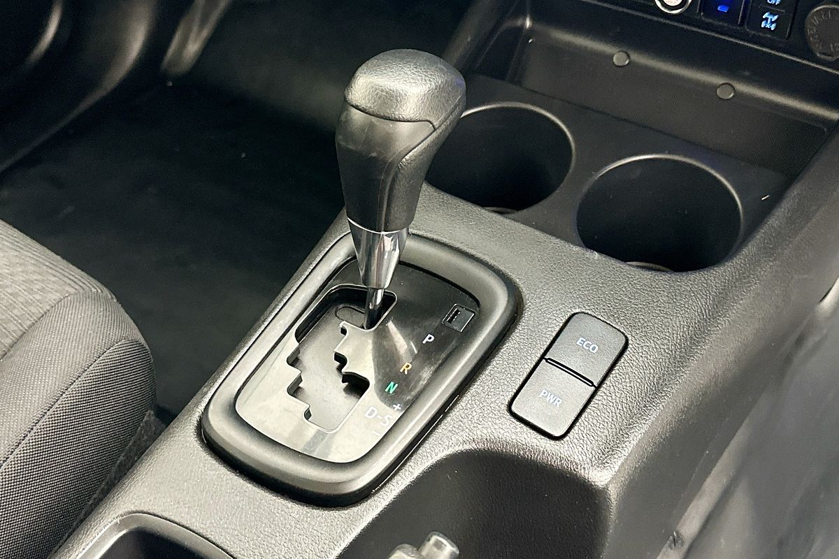 2021 Toyota HILUX SR (4x4) GUN126R FACELIFT 4X4