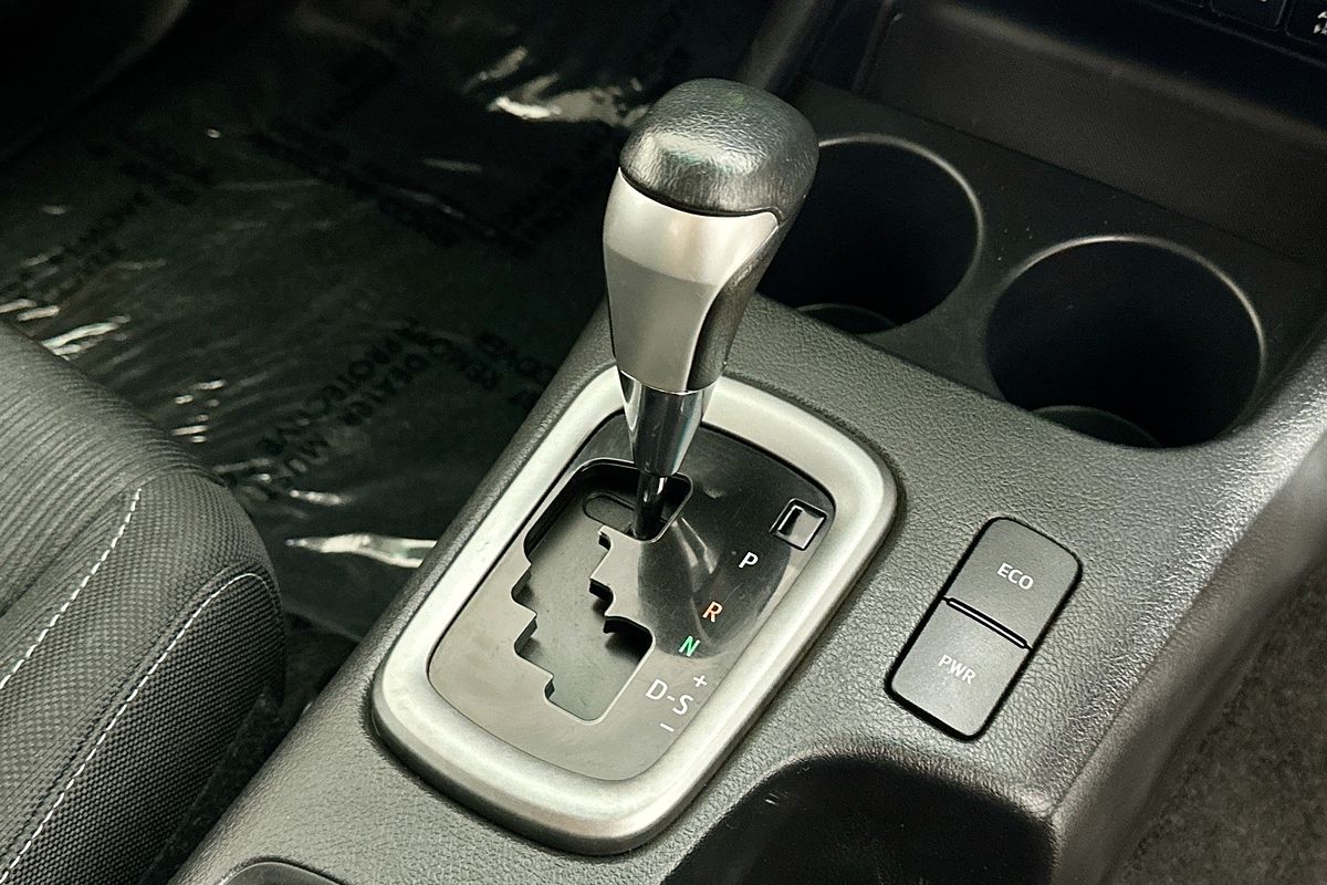 2021 Toyota HILUX SR5 (4x4) GUN126R FACELIFT 4X4