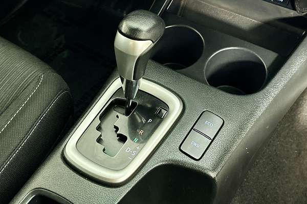 2021 Toyota HILUX SR5 (4x4) GUN126R 4X4