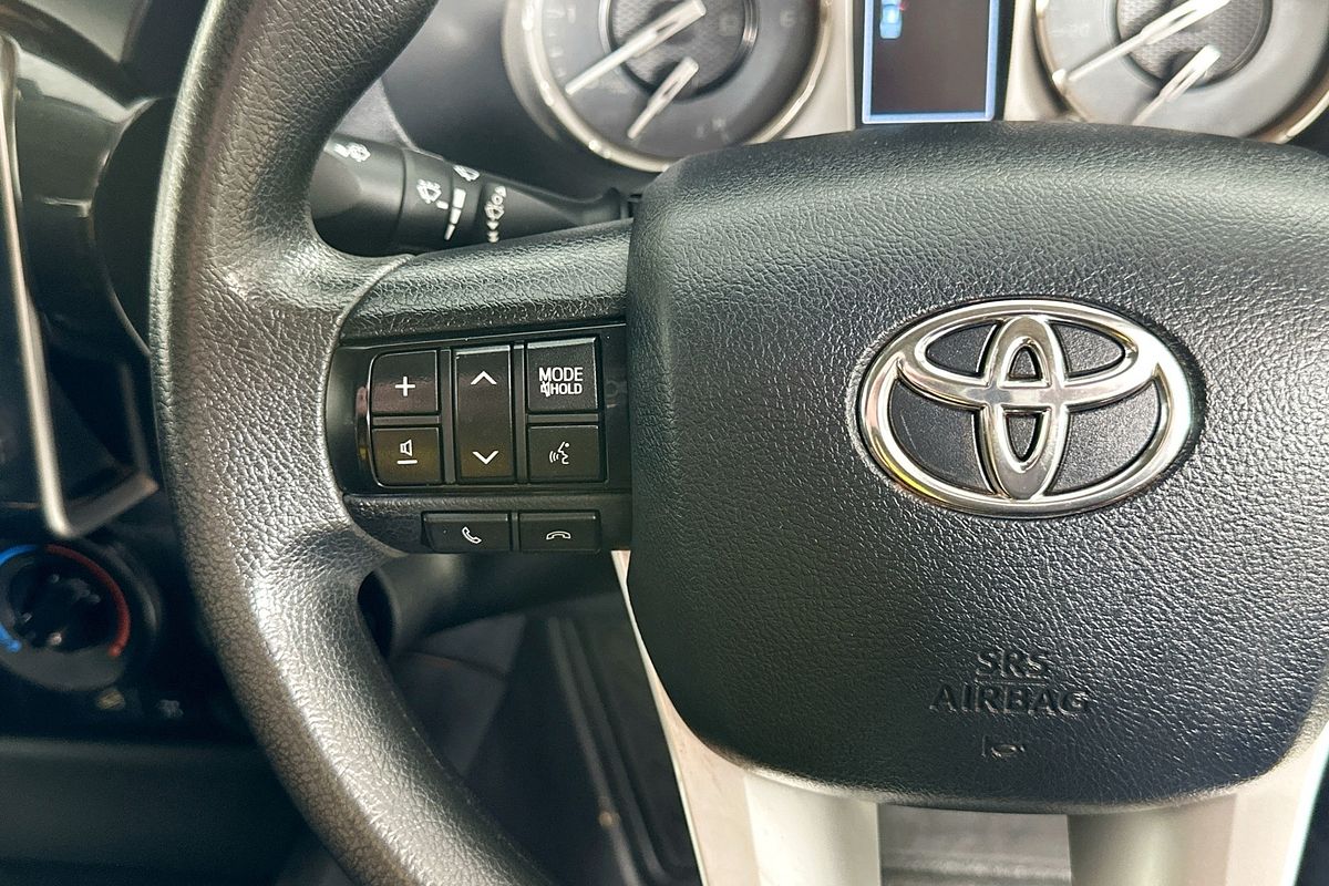 2021 Toyota HILUX SR (4x4) GUN126R 4X4