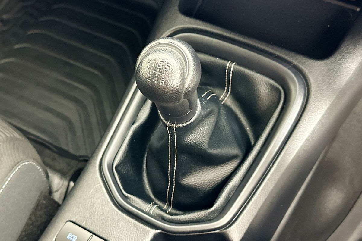 2023 Toyota HILUX SR (4x4) GUN126R 4X4