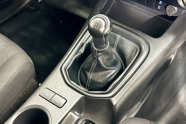 2020 Toyota HILUX SR (4x4) GUN126R FACELIFT 4X4