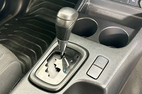 2019 Toyota HILUX SR (4x4) GUN126R MY19 UPGRADE 4X4