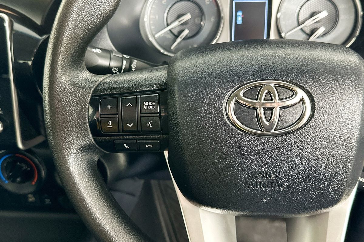 2021 Toyota HILUX SR (4x4) GUN126R FACELIFT 4X4