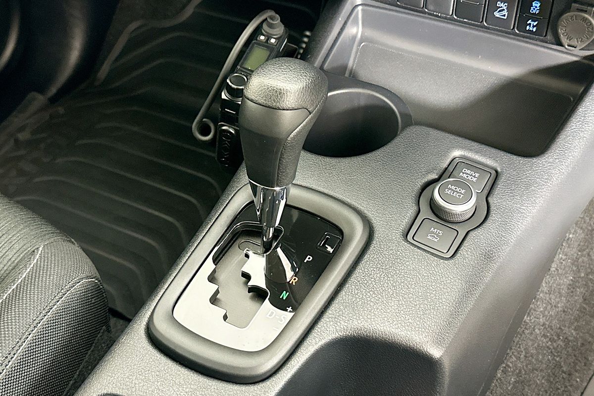 2024 Toyota HILUX SR 48V (4x4) GUN126R 4X4