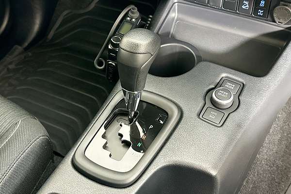 2024 Toyota HILUX SR 48V (4x4) GUN126R 4X4
