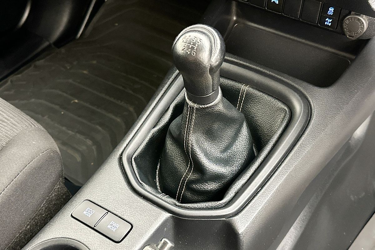 2020 Toyota HILUX SR (4x4) GUN126R MY19 UPGRADE 4X4