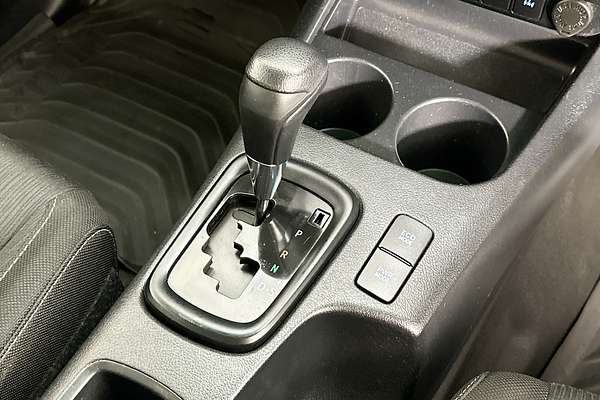 2019 Toyota HILUX SR (4x4) GUN126R MY19 4X4