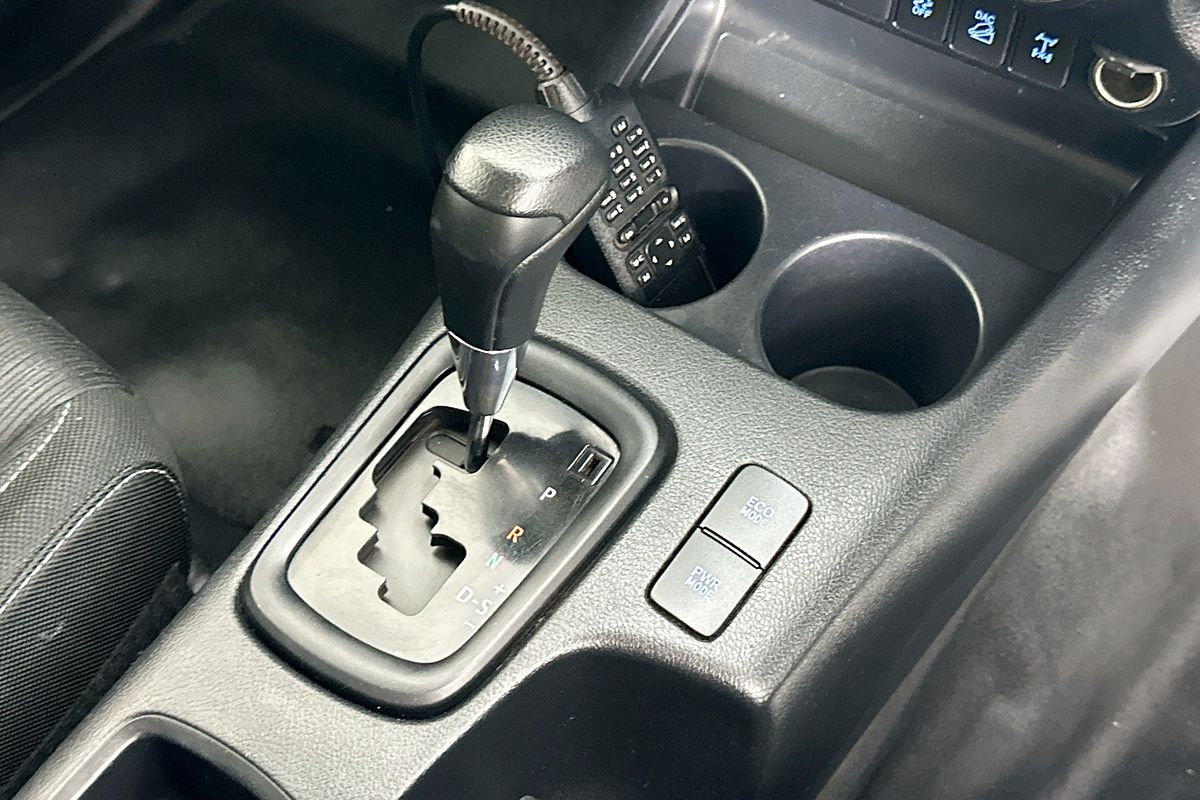 2020 Toyota HILUX SR (4x4) GUN126R MY19 UPGRADE 4X4