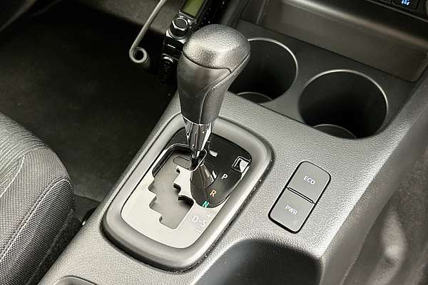 2023 Toyota HILUX SR (4x4) GUN126R 4X4