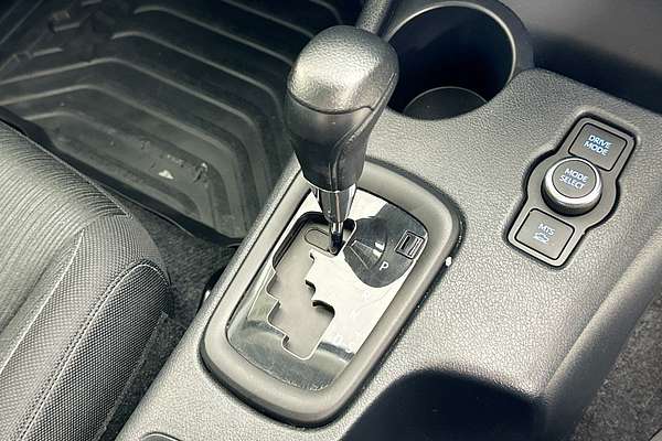 2024 Toyota HILUX SR 48V (4x4) GUN126R 4X4