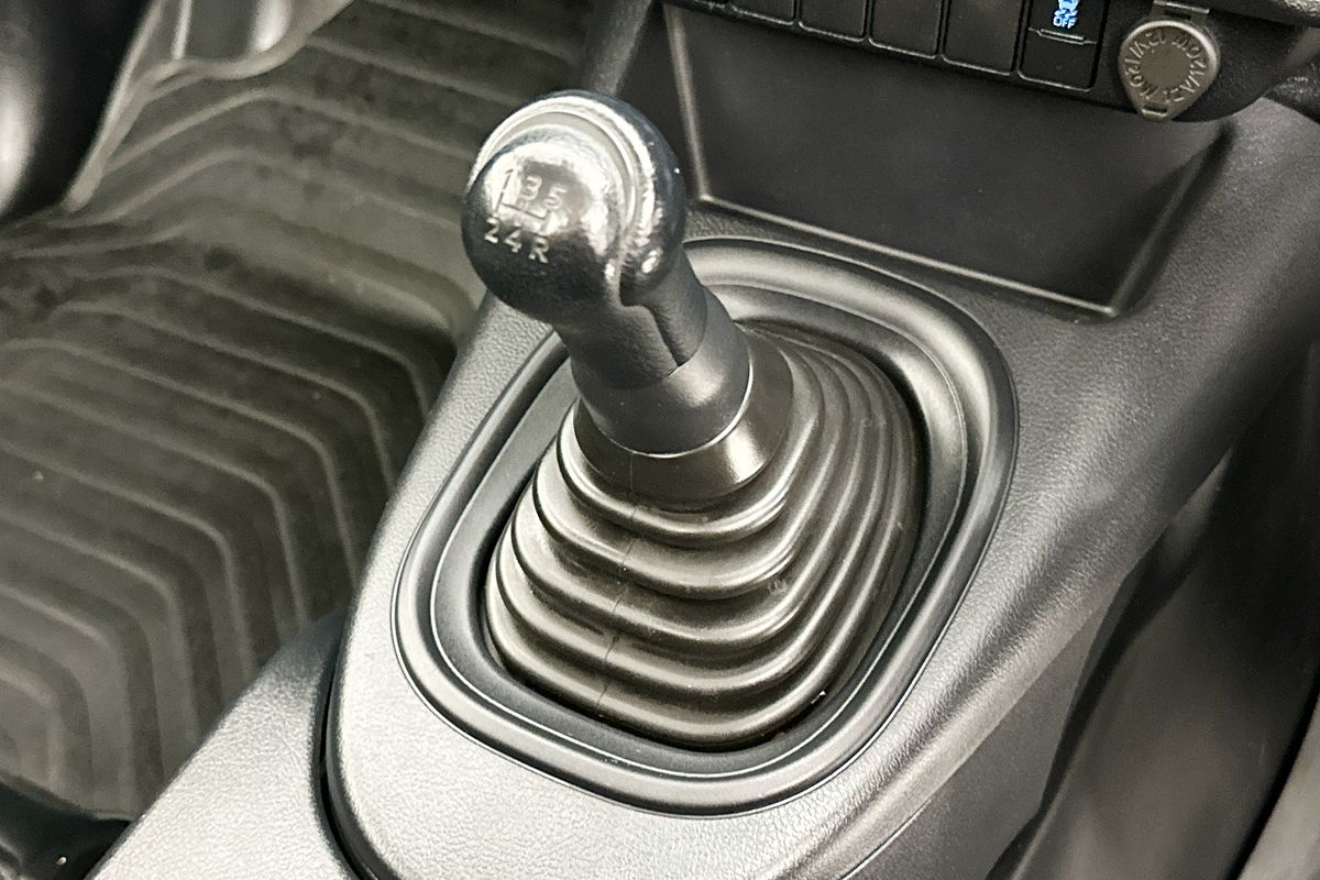 2021 Toyota HILUX WORKMATE (4x2) TGN121R 4x2