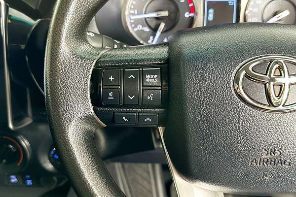 2021 Toyota HILUX SR (4x4) GUN126R FACELIFT 4X4