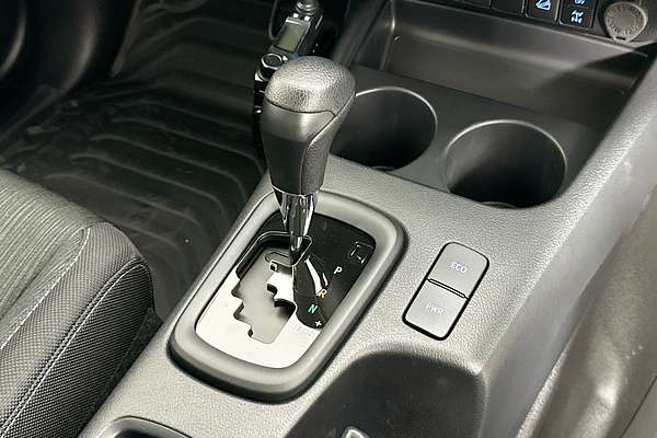 2025 Toyota HILUX SR (4x4) STEEL WHEELS GUN126R RC 4X4