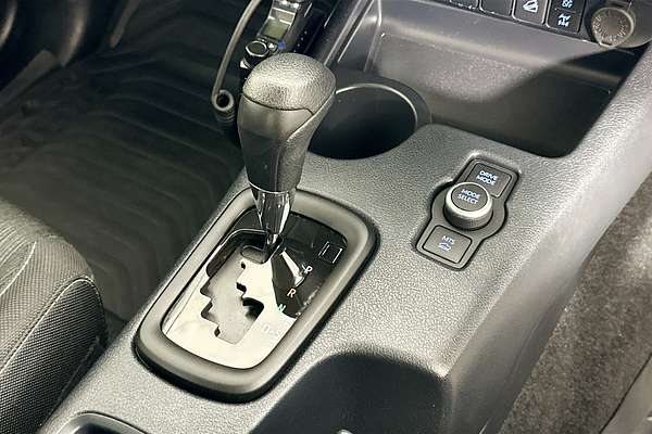 2025 Toyota HILUX SR 48V (4x4) GUN126R RC 4X4