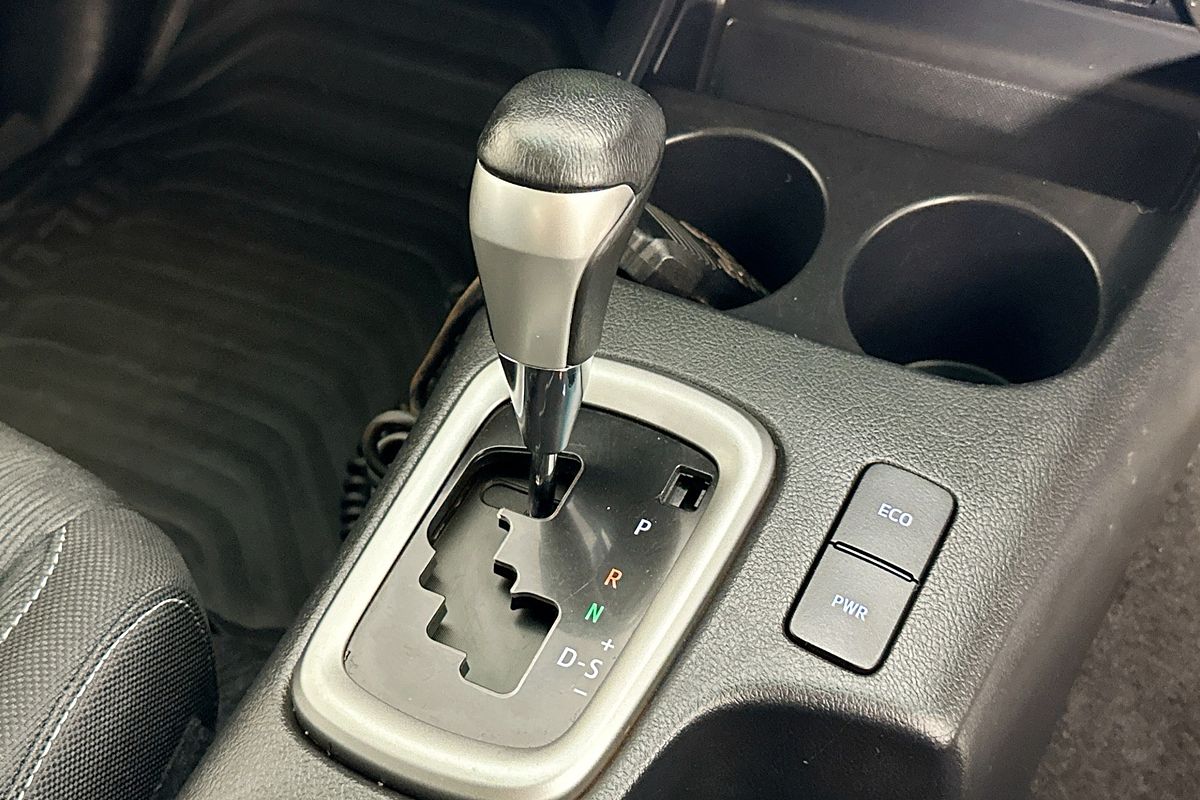 2021 Toyota HILUX SR5 (4x4) GUN126R 4X4