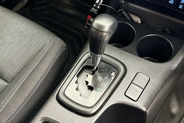 2023 Toyota HILUX SR (4x4) GUN126R 4X4