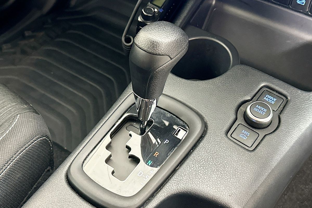 2024 Toyota HILUX SR 48V (4x4) GUN126R 4X4