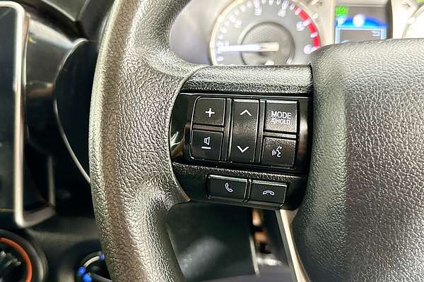 2021 Toyota HILUX SR (4x4) GUN126R FACELIFT 4X4