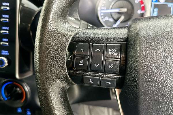 2021 Toyota HILUX SR (4x4) GUN126R FACELIFT 4X4