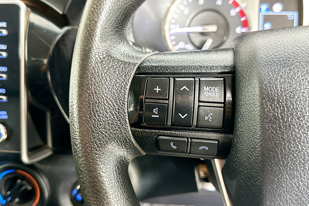 2021 Toyota HILUX SR (4x4) GUN126R 4X4