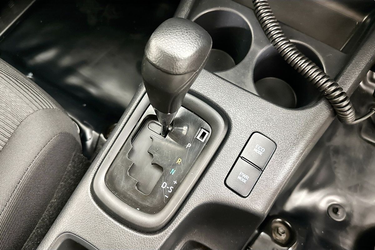 2019 Toyota HILUX SR (4x4) GUN126R MY19 4X4