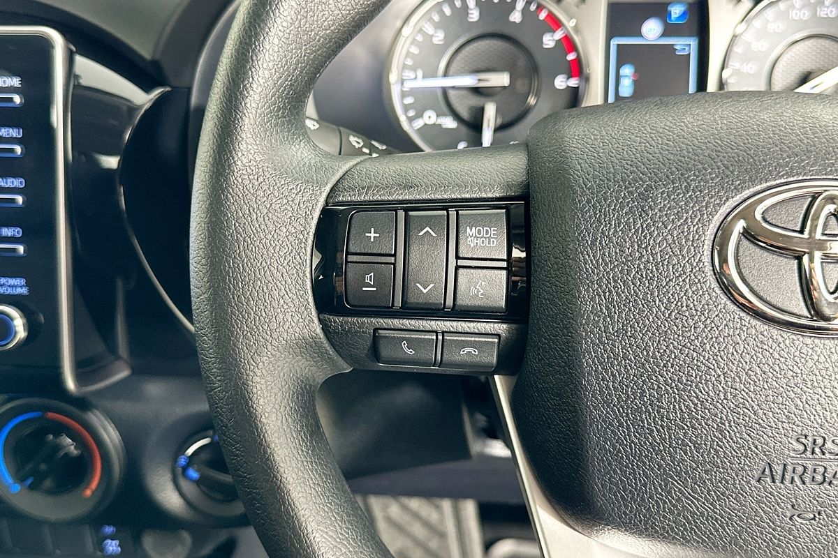 2025 Toyota Hilux SR (4x4) GUN126R RC 4X4