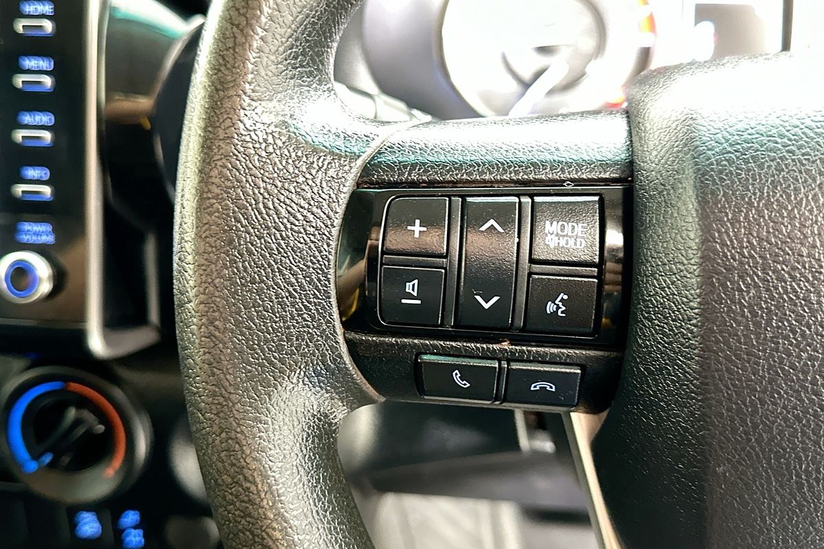 2021 Toyota HILUX SR (4x4) GUN126R 4X4