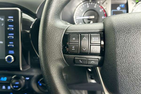 2025 Toyota HILUX SR 48V (4x4) GUN126R RC 4X4