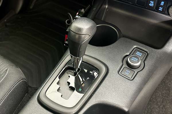 2024 Toyota HILUX SR 48V (4x4) GUN126R 4X4
