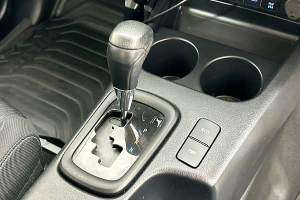 2023 Toyota HILUX SR (4x4) GUN126R 4X4