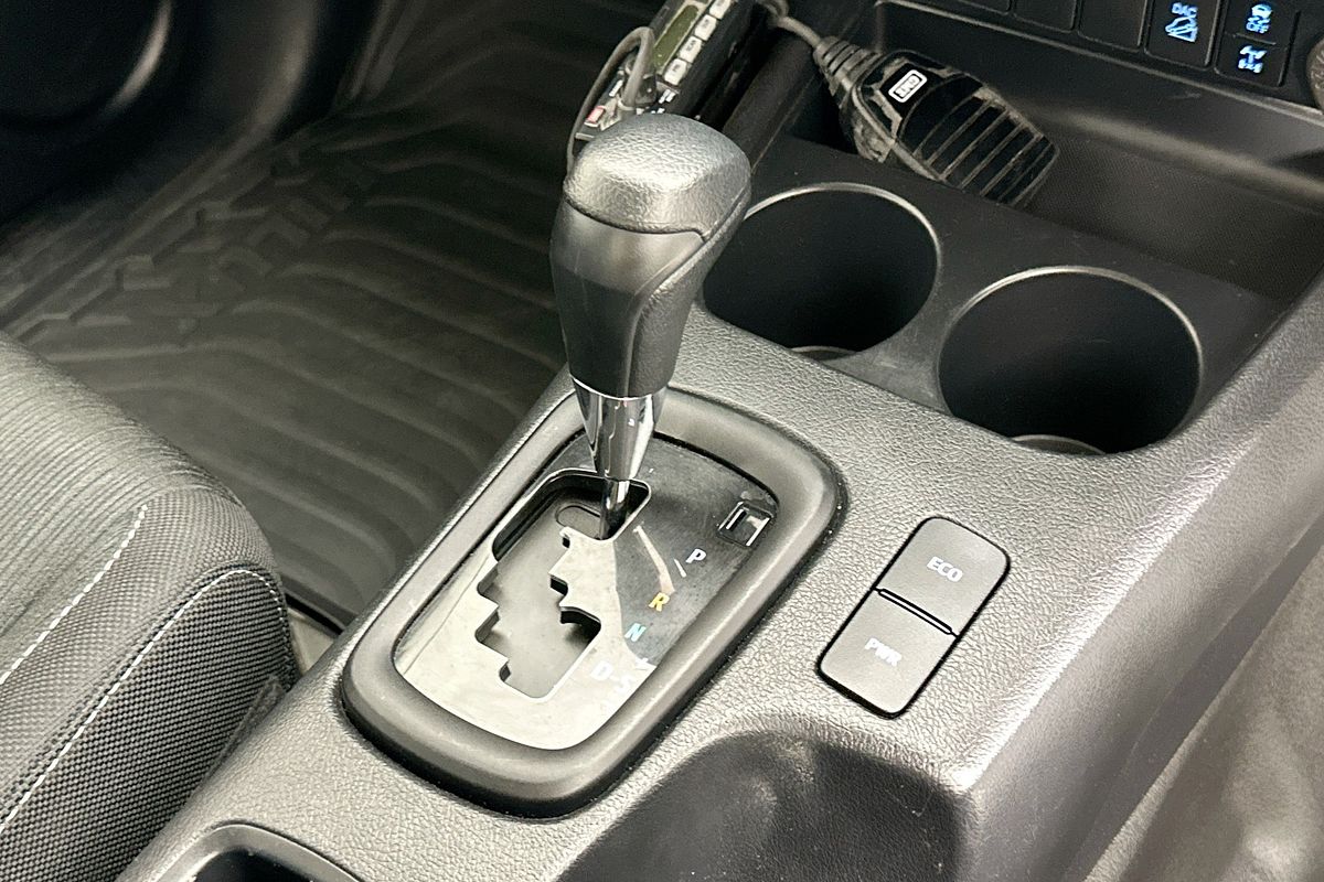 2023 Toyota HILUX SR (4x4) GUN126R 4X4