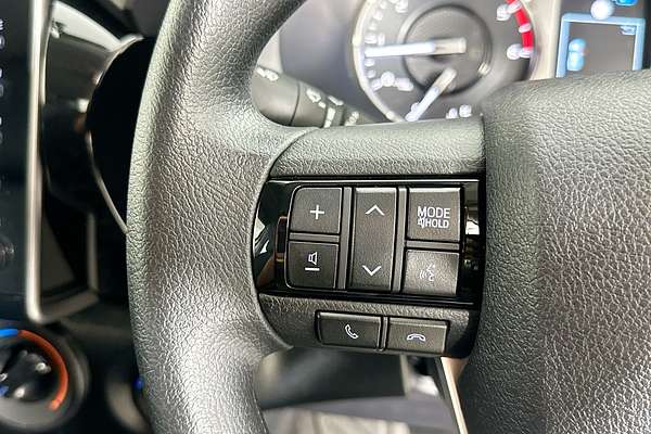 2025 Toyota HILUX SR (4x4) GUN126R RC 4X4