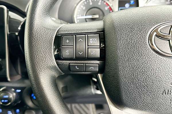2025 Toyota HILUX SR 48V (4x4) GUN126R RC 4X4