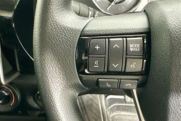 2025 Toyota HILUX SR (4x4) GUN126R RC 4X4