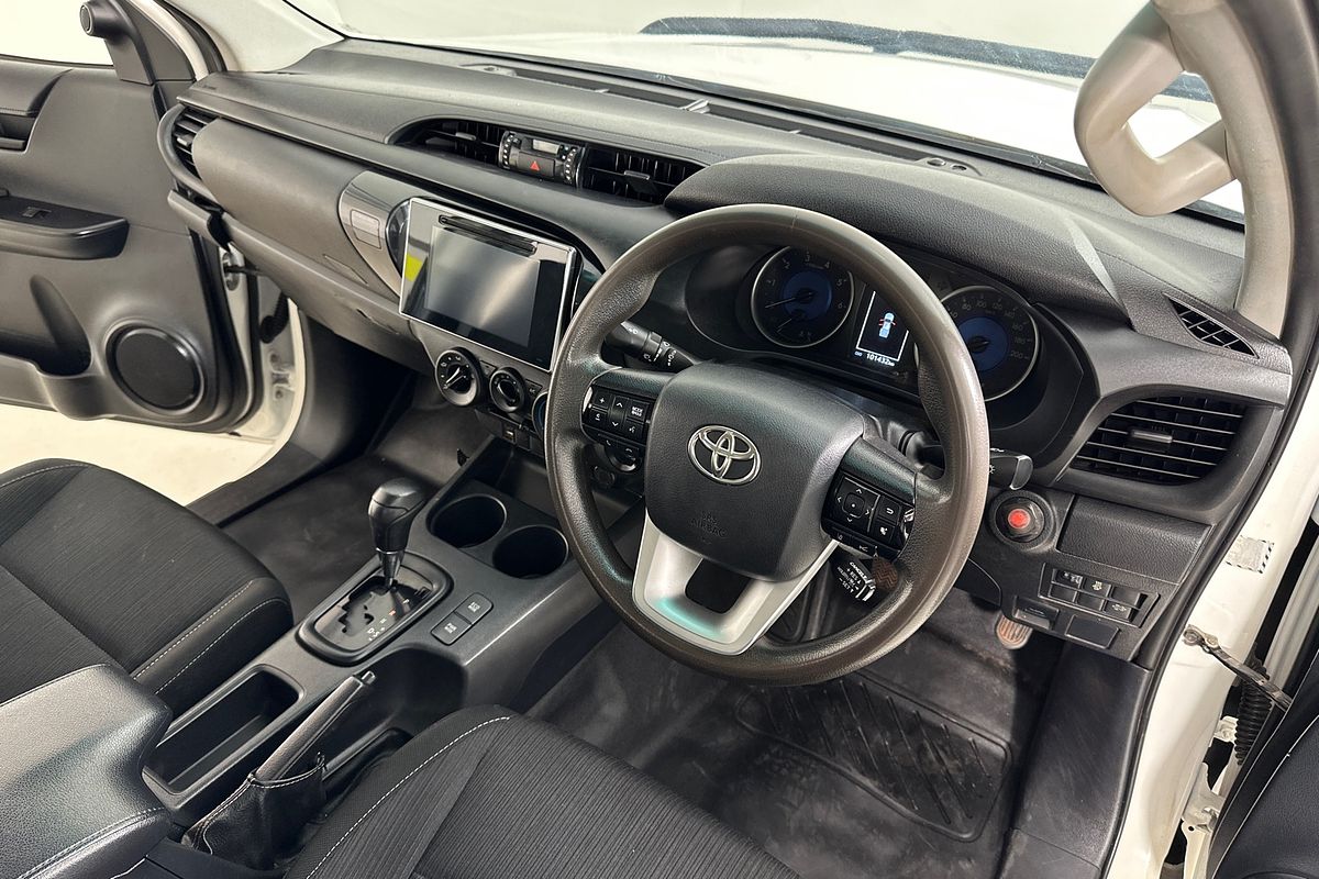 2020 Toyota HILUX SR (4x4) GUN126R MY19 UPGRADE 4X4