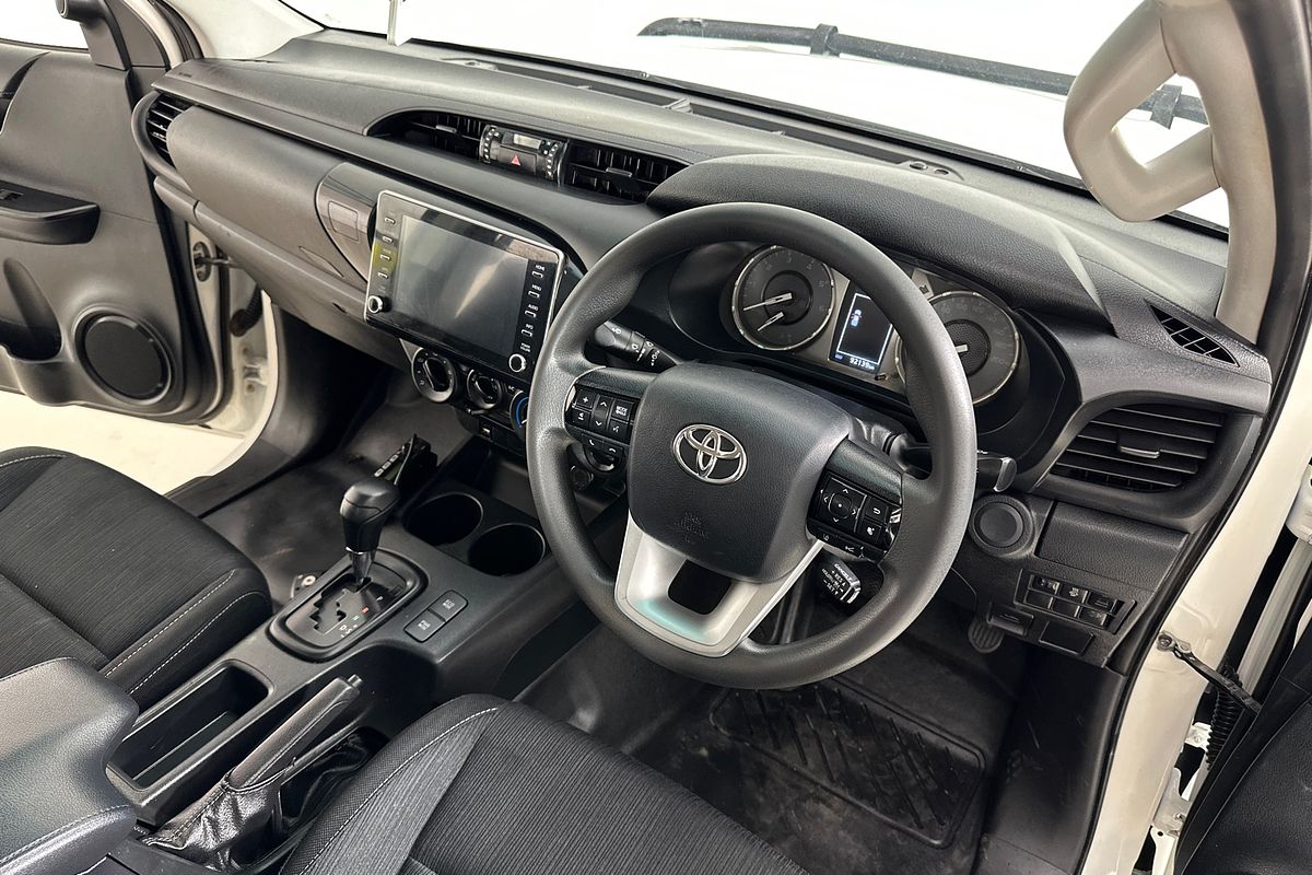 2021 Toyota HILUX SR (4x4) GUN126R FACELIFT 4X4