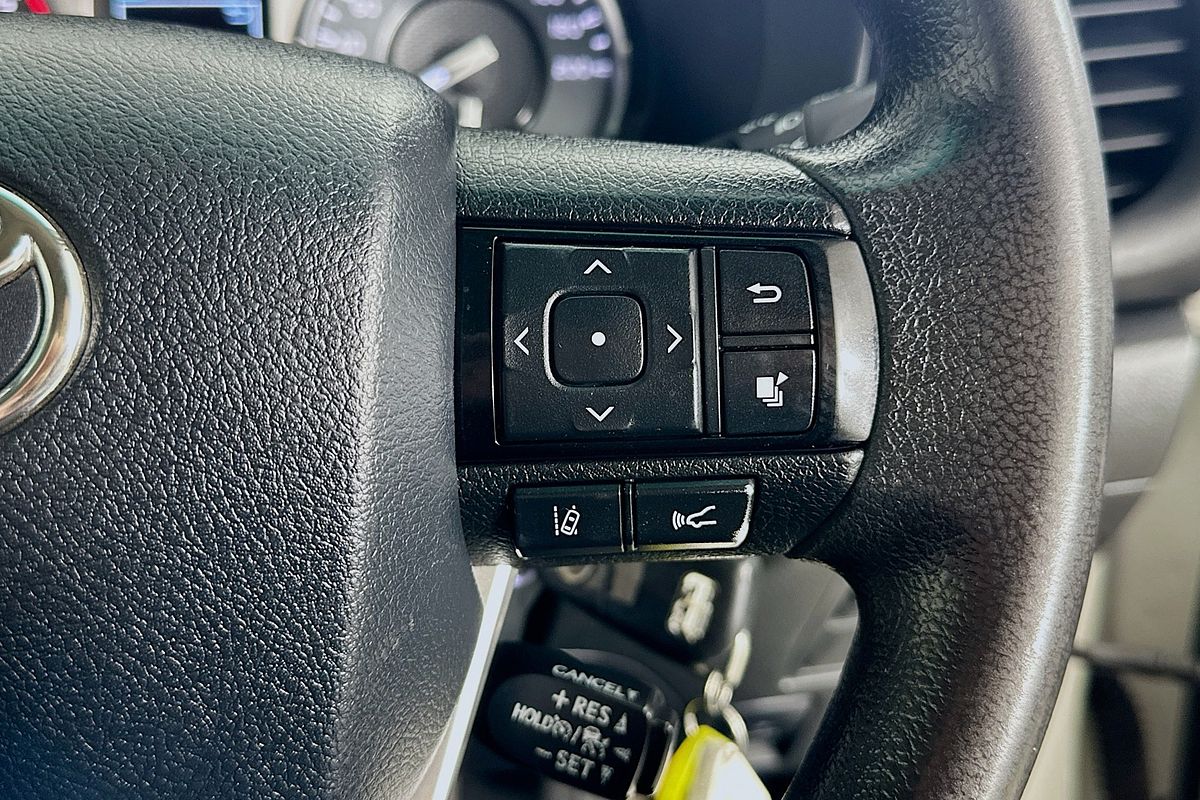 2021 Toyota HILUX SR (4x4) GUN126R FACELIFT 4X4