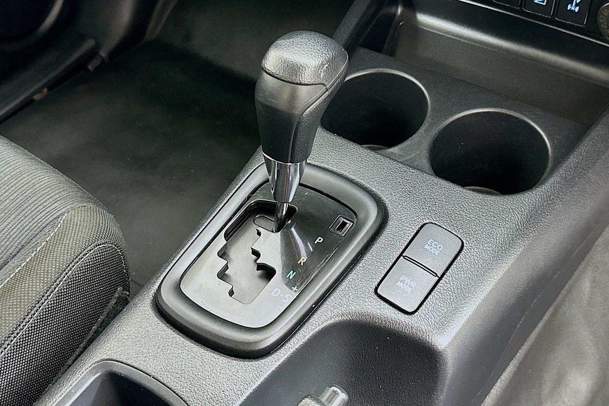 2019 Toyota HILUX SR (4x4) GUN126R MY19 4X4