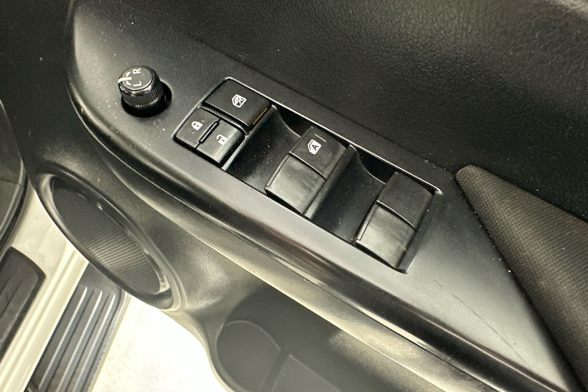 2018 Toyota HILUX SR GUN126R 4X4