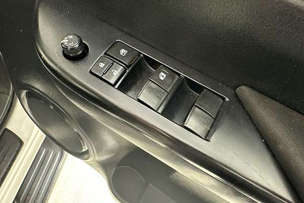 2018 Toyota HILUX SR (4x4) GUN126R MY19 4X4