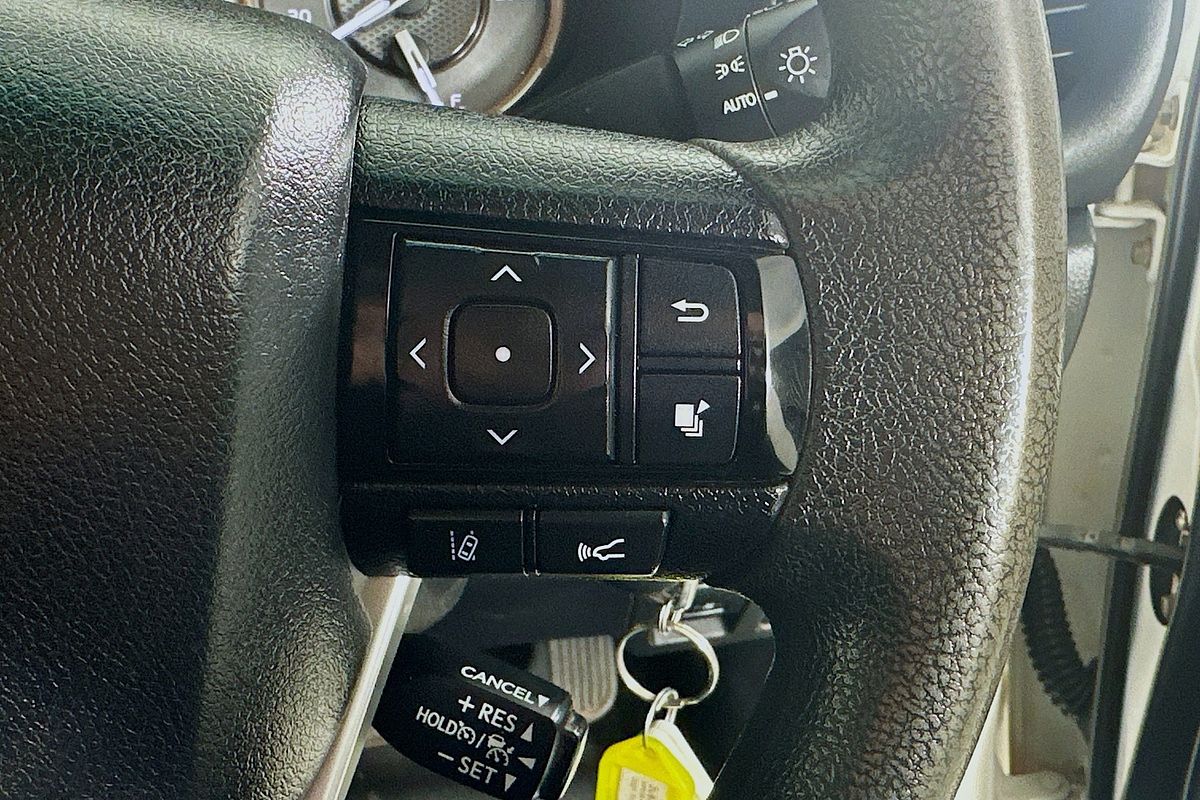 2021 Toyota HILUX SR (4x4) GUN126R FACELIFT 4X4