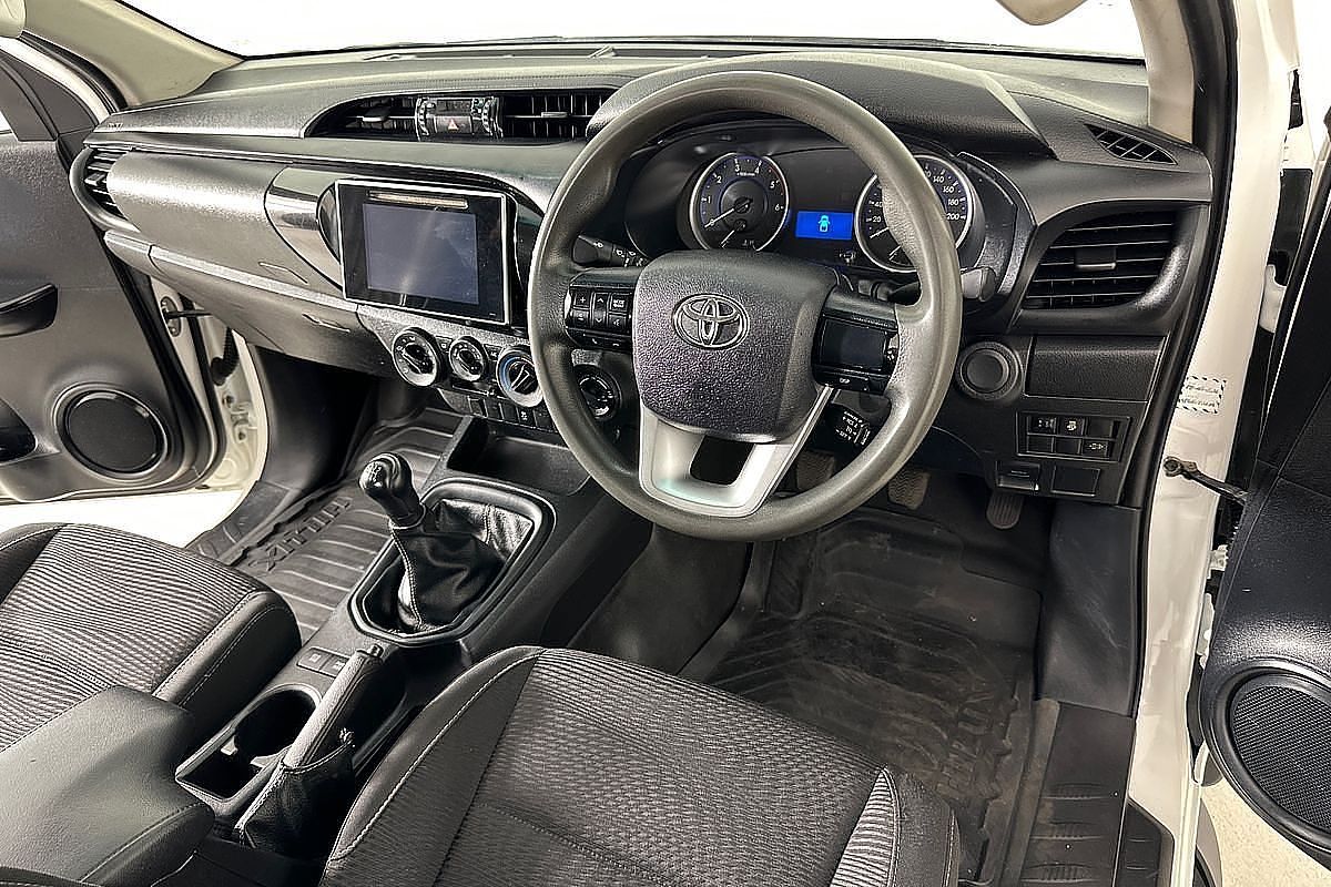 2018 Toyota Hilux SR GUN126R 4X4