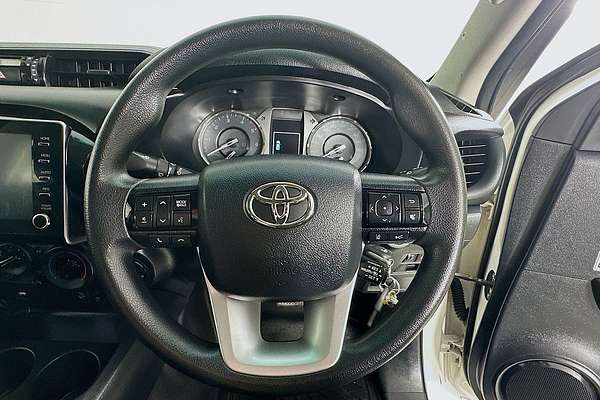 2021 Toyota HILUX SR (4x4) GUN126R FACELIFT 4X4