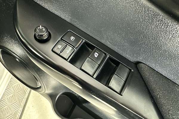 2019 Toyota HILUX SR (4x4) GUN126R MY19 UPGRADE 4X4