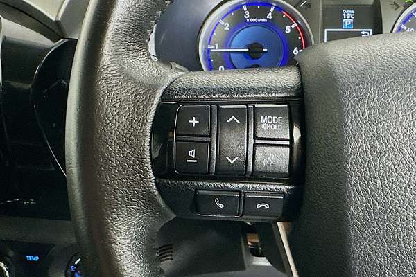 2016 Toyota HILUX SR5 (4x4) GUN126R 4X4
