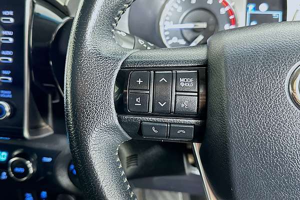 2021 Toyota HILUX SR5 (4x4) GUN126R FACELIFT 4X4