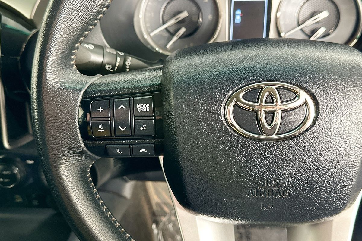 2021 Toyota HILUX SR5 (4x4) GUN126R FACELIFT 4X4