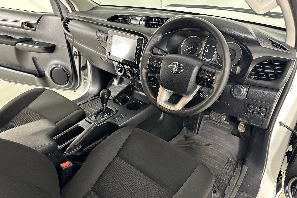 2021 Toyota HILUX SR (4x4) GUN126R 4X4